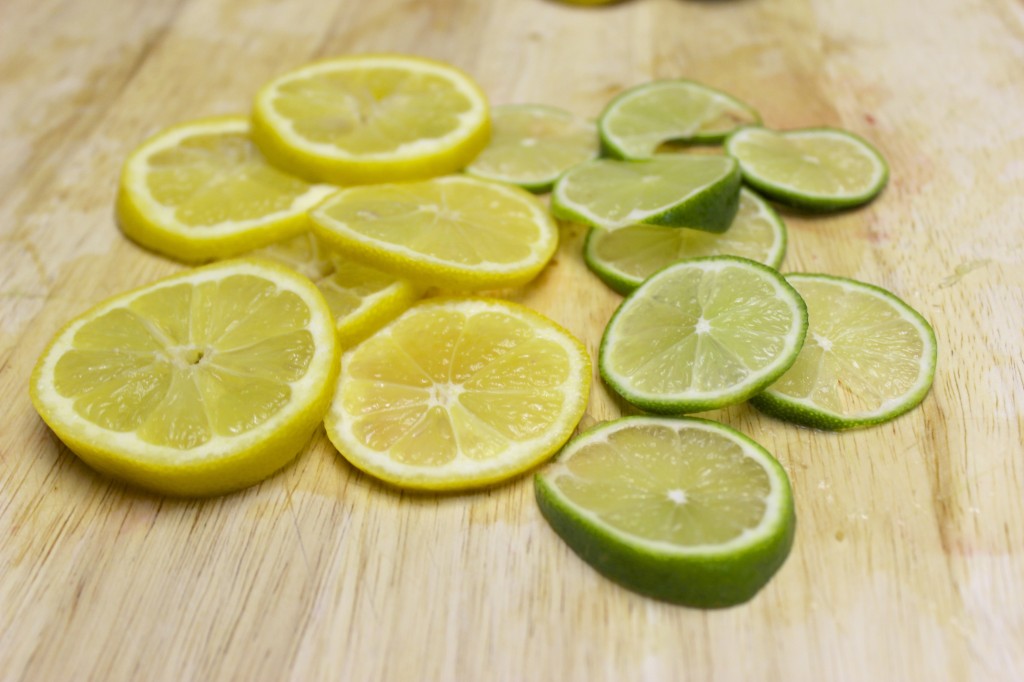 detox spa water strawberry mint lemon lime cucumber 11